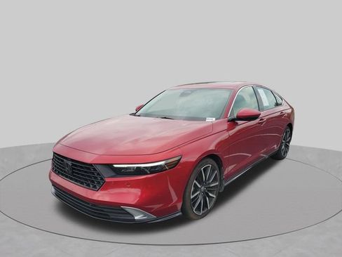 Used 2024 Honda Accord Touring image 11