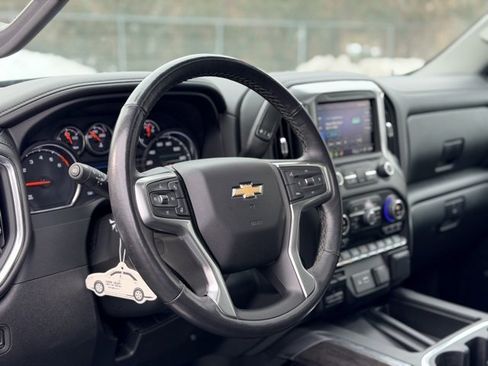 Used 2022 Chevrolet Silverado 1500 LTZ w/ LTZ Premium Package image 9