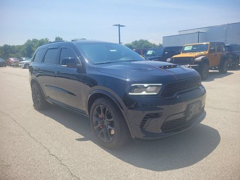 Used 2024 Dodge Durango R/T w/ Tow 'N Go Package AWD/4WD image 2