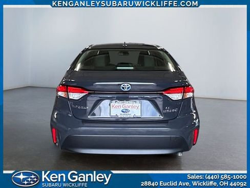 Used 2024 Toyota Corolla LE AWD/4WD image 4