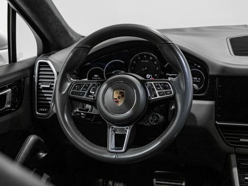 Used 2020 Porsche Cayenne Turbo AWD/4WD image 15