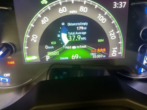 Certified 2024 Toyota RAV4 LE AWD/4WD image 21