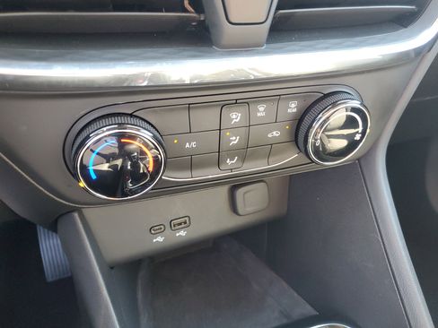 Used 2025 Buick Encore GX Preferred FWD image 20