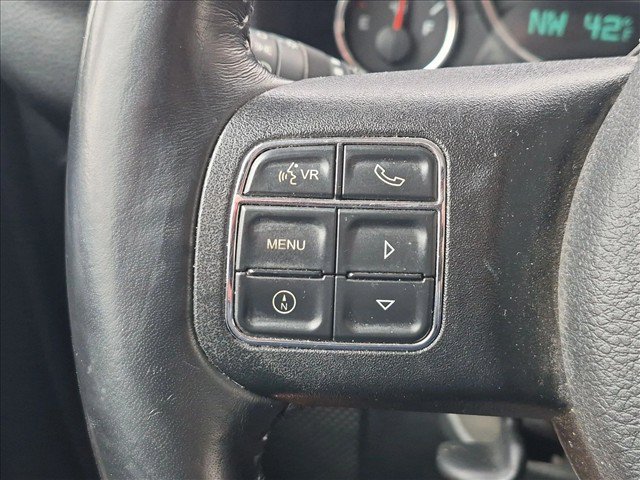 Used 2018 Jeep Wrangler Unlimited Rubicon w/ Connectivity Group AWD/4WD image 11