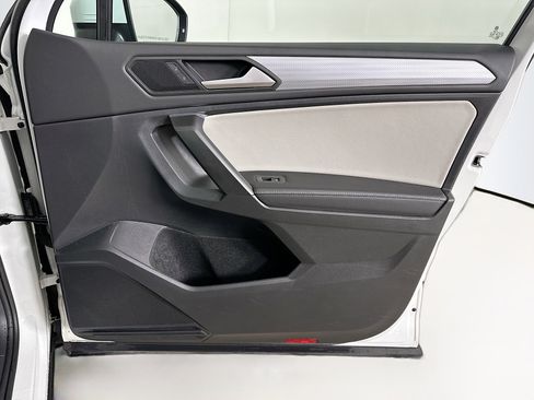 Used 2023 Volkswagen Tiguan S image 31