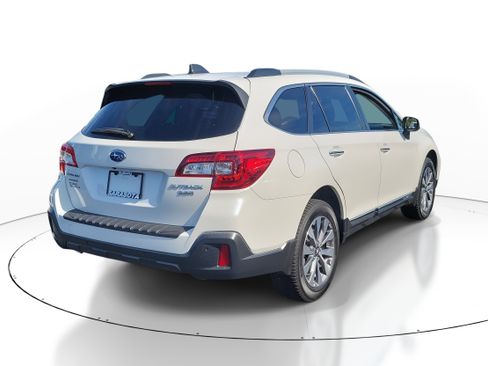 Used 2019 Subaru Outback 3.6R Touring w/ Popular Package #3A image 6