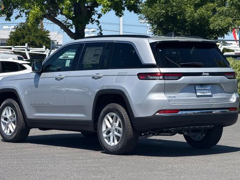 New 2026 Jeep Grand Cherokee Laredo X AWD/4WD image 6