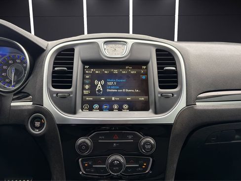 Used 2023 Chrysler 300 Touring w/ Sport Appearance Package image 18