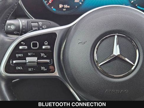 Used 2022 Mercedes-Benz GLC 300 4MATIC image 23