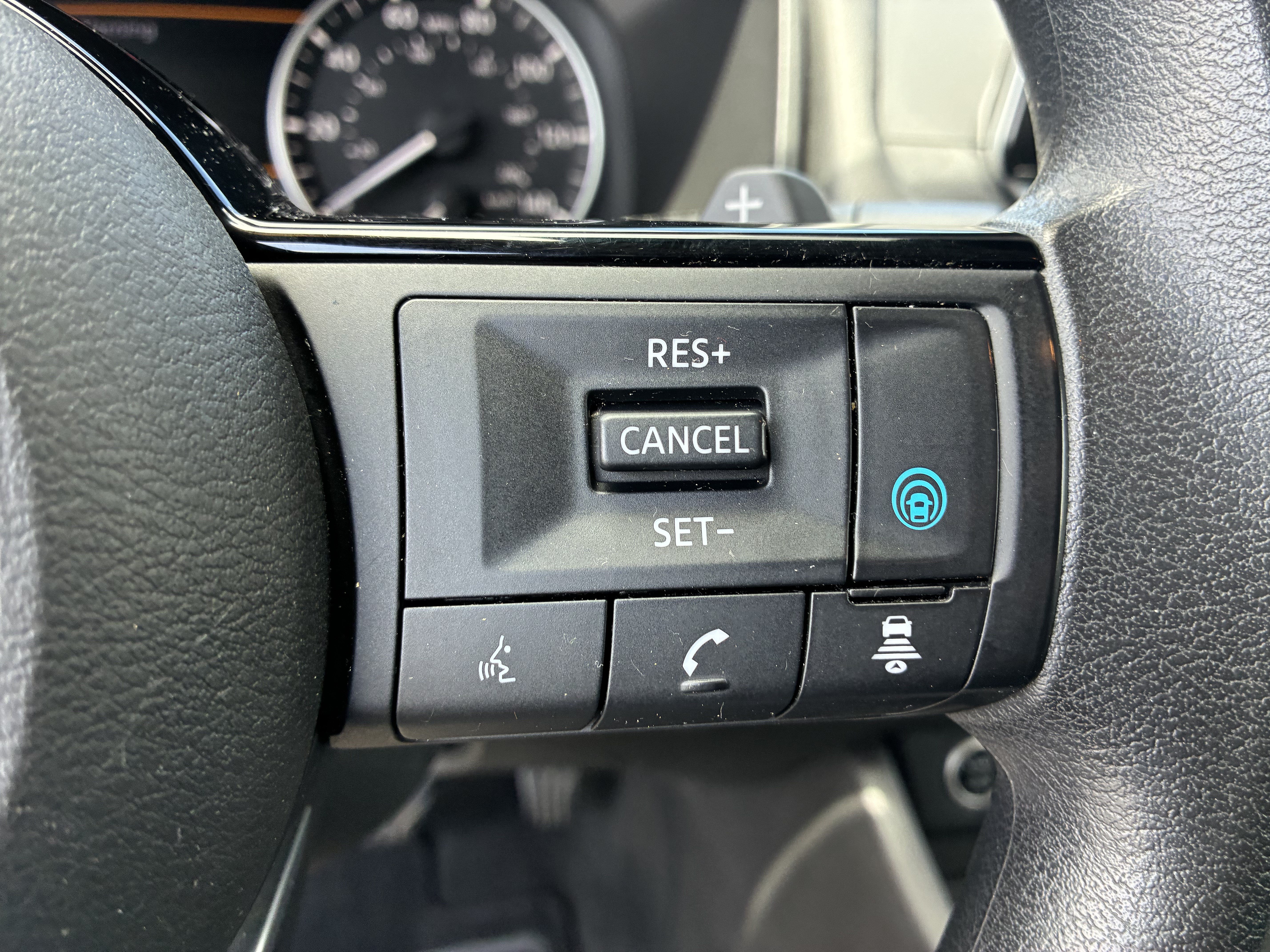 Used 2022 Nissan Rogue SV FWD image 27