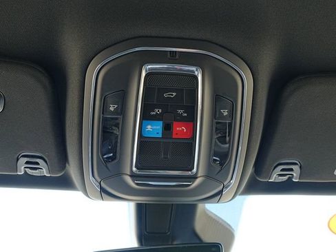 Used 2024 Jeep Wagoneer L Series III w/ Flexible Seating Group AWD/4WD image 36