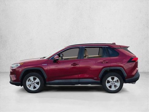 Used 2021 Toyota RAV4 XLE AWD/4WD image 8