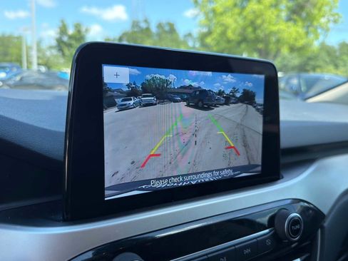Used 2020 Ford Escape SE FWD image 14