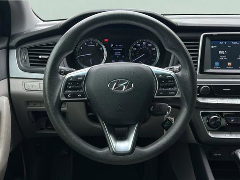 Used 2018 Hyundai Sonata SE FWD image 16