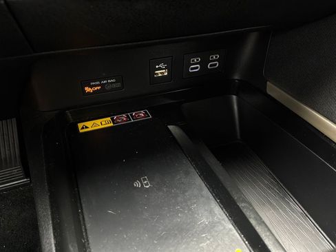 Used 2026 Toyota Camry LE FWD image 27