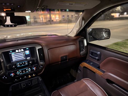 Used 2014 Chevrolet Silverado 1500 High Country w/ High Country Premium Package image 21