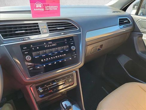 Used 2024 Volkswagen Tiguan SE image 22