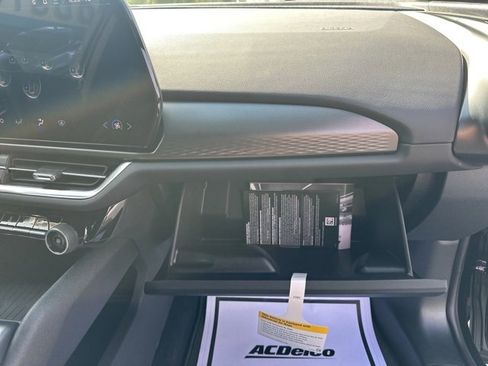 New 2026 Chevrolet Equinox EV LT image 11