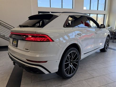 Used 2019 Audi Q8 Prestige image 7