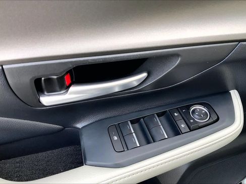 Used 2024 Toyota Grand Highlander XLE image 36