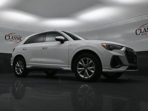 Used 2021 Audi Q3 2.0T Premium w/ Convenience Package image 29