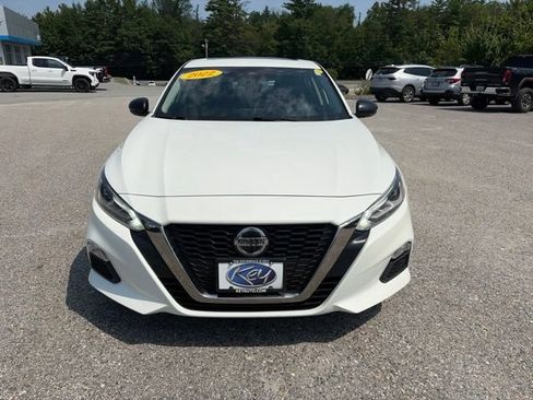 Used 2022 Nissan Altima 2.0 SR FWD image 2