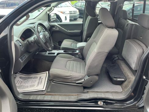 Used 2014 Nissan Frontier SV AWD/4WD image 23