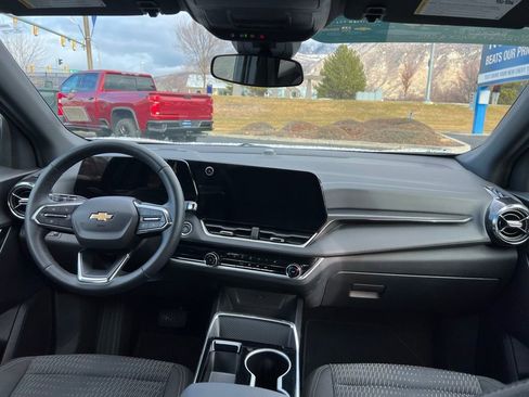 Certified 2025 Chevrolet Equinox LT image 21