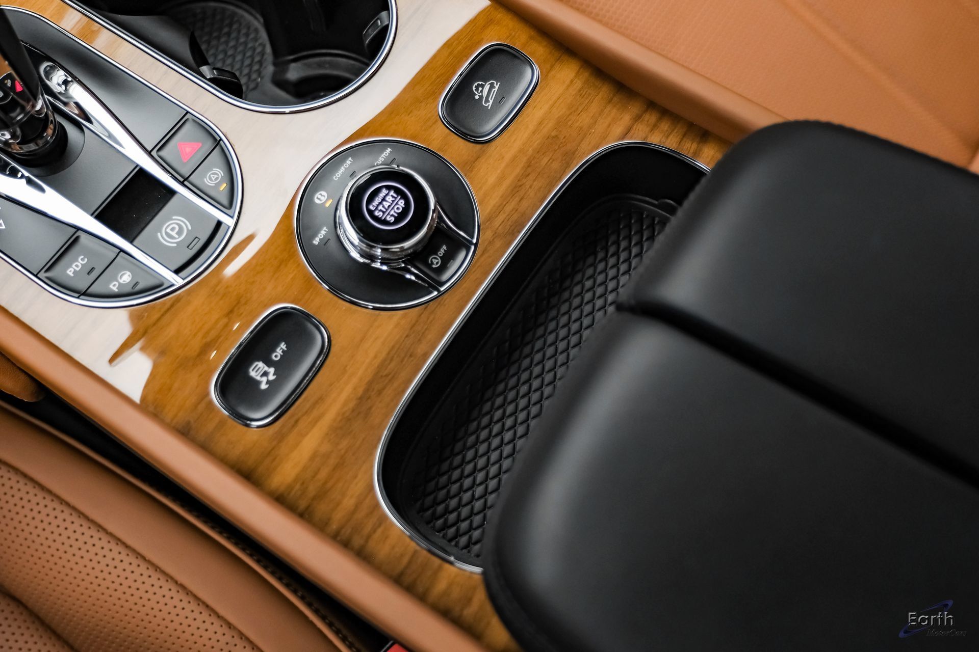 Used 2023 Bentley Bentayga Extended Wheelbase AWD/4WD image 60