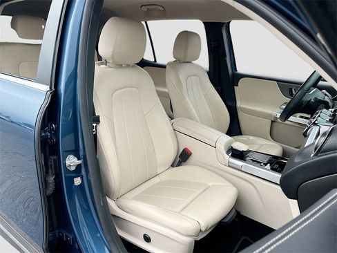 Used 2021 Mercedes-Benz GLB 250 image 25