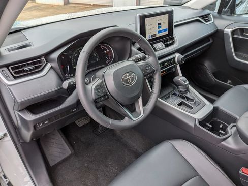 Used 2024 Toyota RAV4 XLE Premium FWD image 33