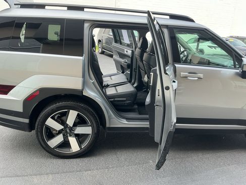 Certified 2024 Hyundai Santa Fe Limited AWD/4WD image 15