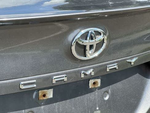 Used 2021 Toyota Camry SE FWD image 16