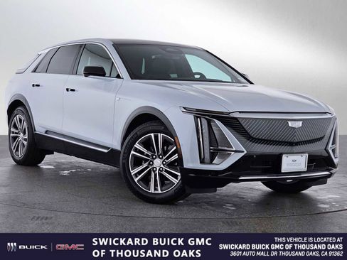 New 2026 Cadillac Lyriq Luxury RWD image 1