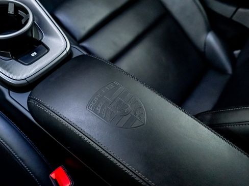 Used 2020 Porsche 911 Carrera 4S w/ Sport Package image 46