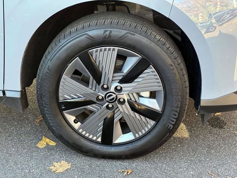 Certified 2025 Nissan Murano SL image 8