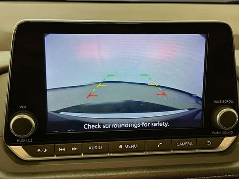 Used 2023 Nissan Rogue SV image 23