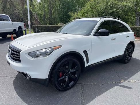 Used 2016 INFINITI QX70 AWD w/ Premium Package image 3