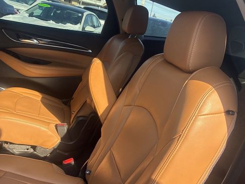 Used 2019 Buick Enclave Premium w/ Experience Buick Package image 4