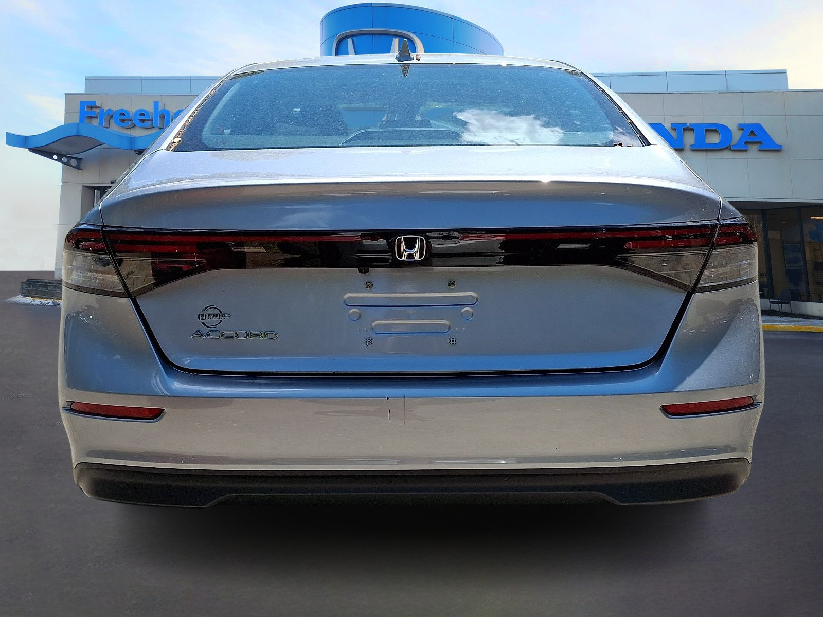 Used 2023 Honda Accord EX image 5