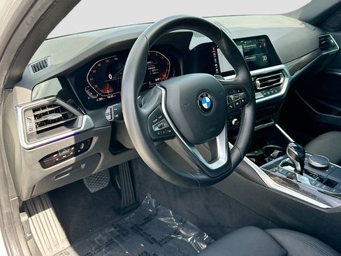 Used 2021 BMW 330i Sedan w/ Convenience Package RWD image 9