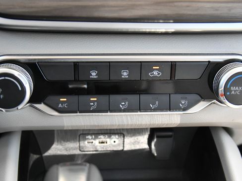 Used 2024 Nissan Altima 2.5 SV FWD image 22