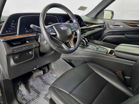 Used 2022 Cadillac Escalade ESV Luxury image 9