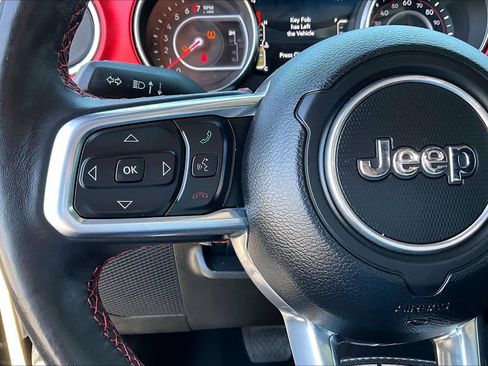 Used 2022 Jeep Gladiator Rubicon w/ LED Lighting Group AWD/4WD image 22