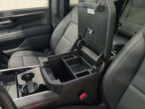 Used 2025 Chevrolet Tahoe RST w/ Comfort Package AWD/4WD image 18