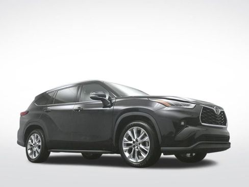 Used 2022 Toyota Highlander Limited image 41