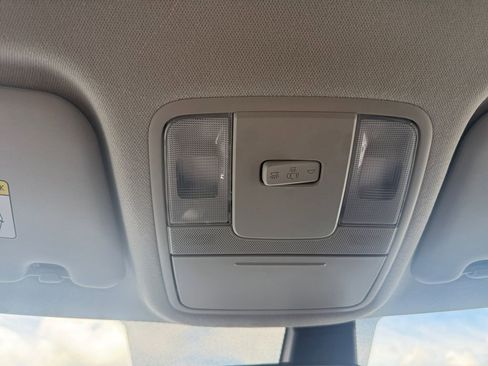 Used 2025 Kia Soul LX w/ LX Technology Package FWD image 25