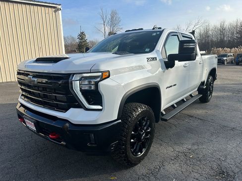 Used 2025 Chevrolet Silverado 2500 LT w/ Trail Boss Package image 14