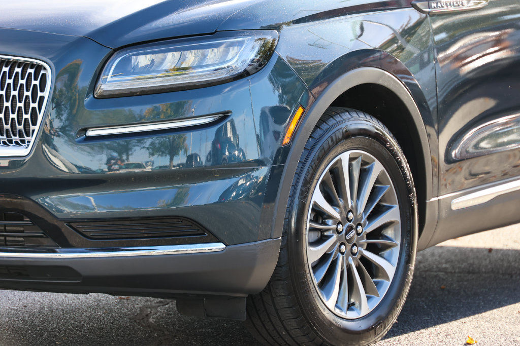 Used 2023 Lincoln Nautilus AWD w/ Premium Package image 16