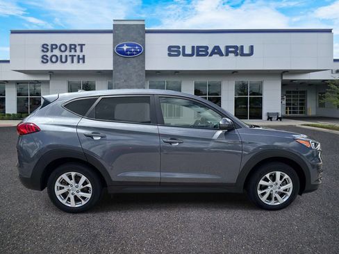 Used 2021 Hyundai Tucson SE FWD image 2